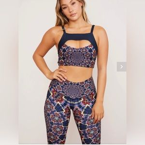 Wolven 4 way sports bra NWT